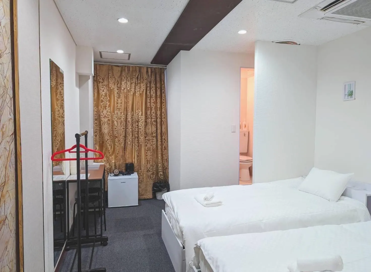 Reifa 宿泊 日本橋 3人部屋 Osaka 0*,
